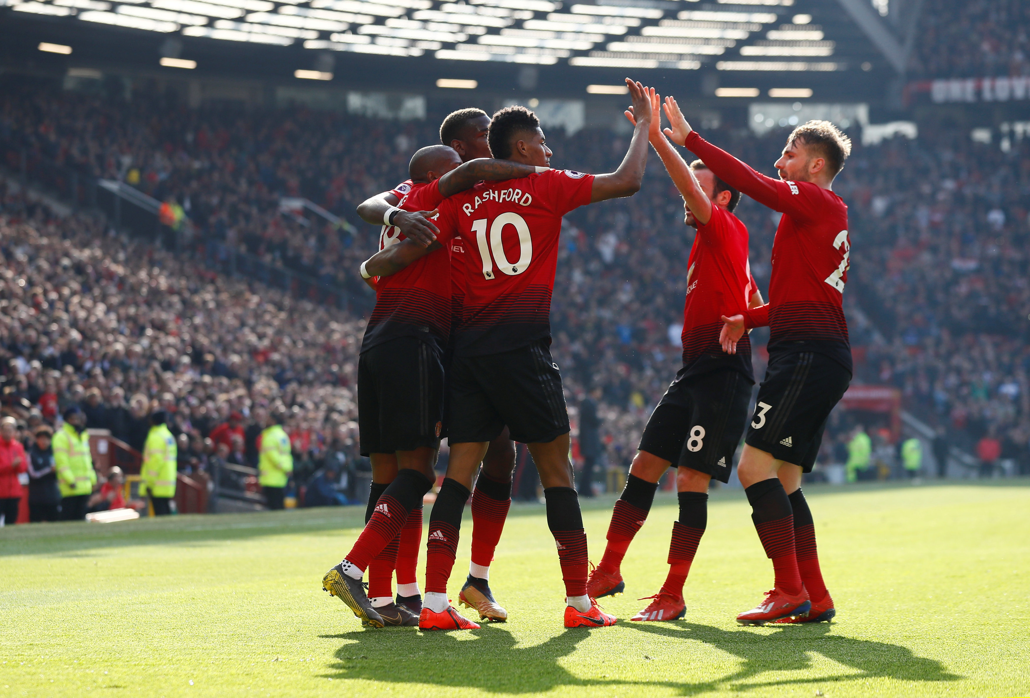 揭露足协中 揭露足协中