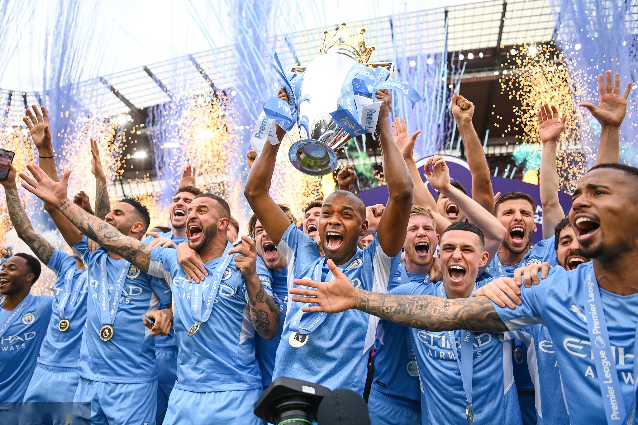 时顶住压力 时顶住压力